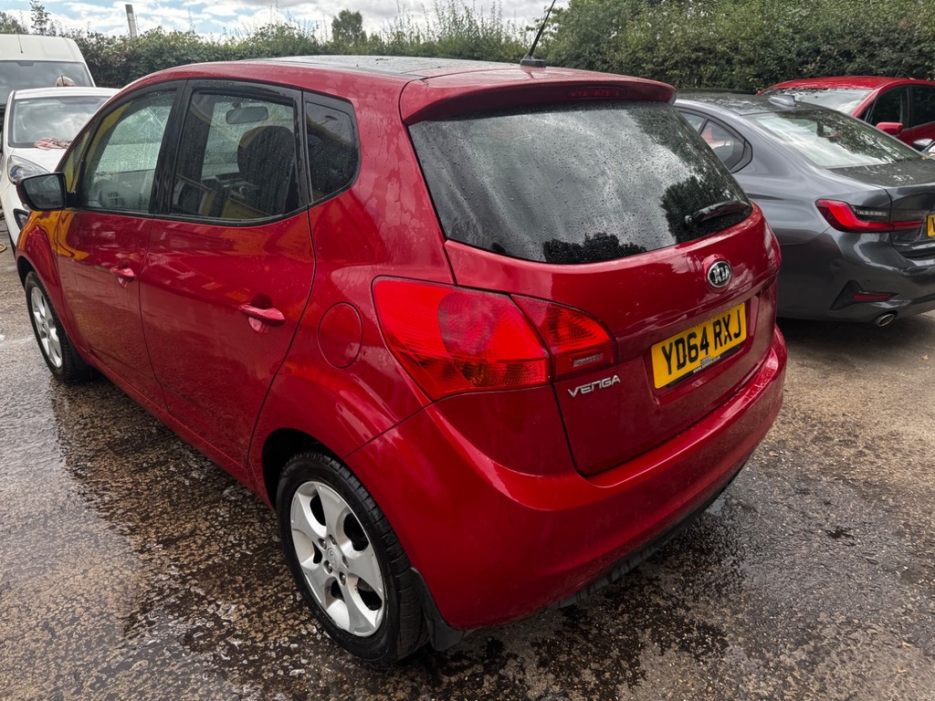 Kia Venga 1.6 3 Red #5