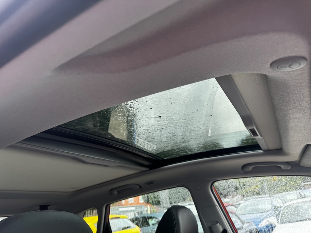 Kia Venga 1.6 3 Sat Nav White #7
