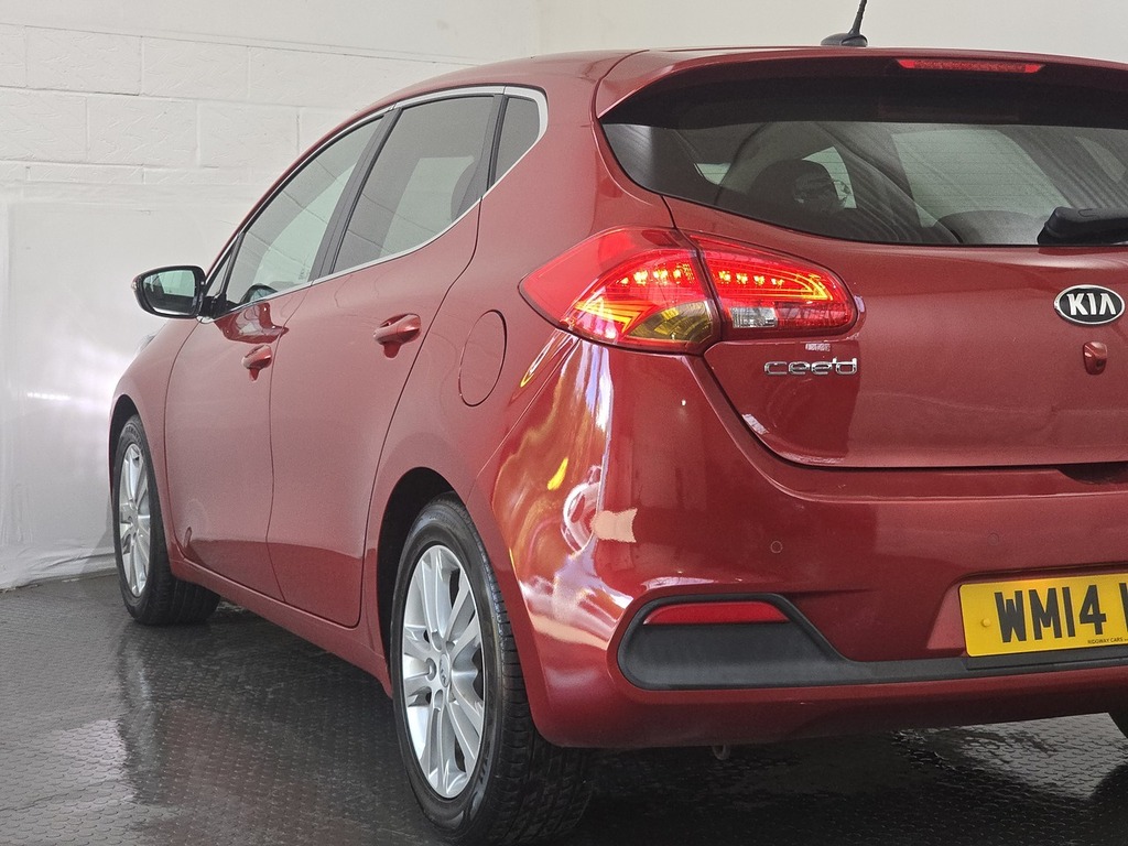 Kia Ceed Vr7 Red #25