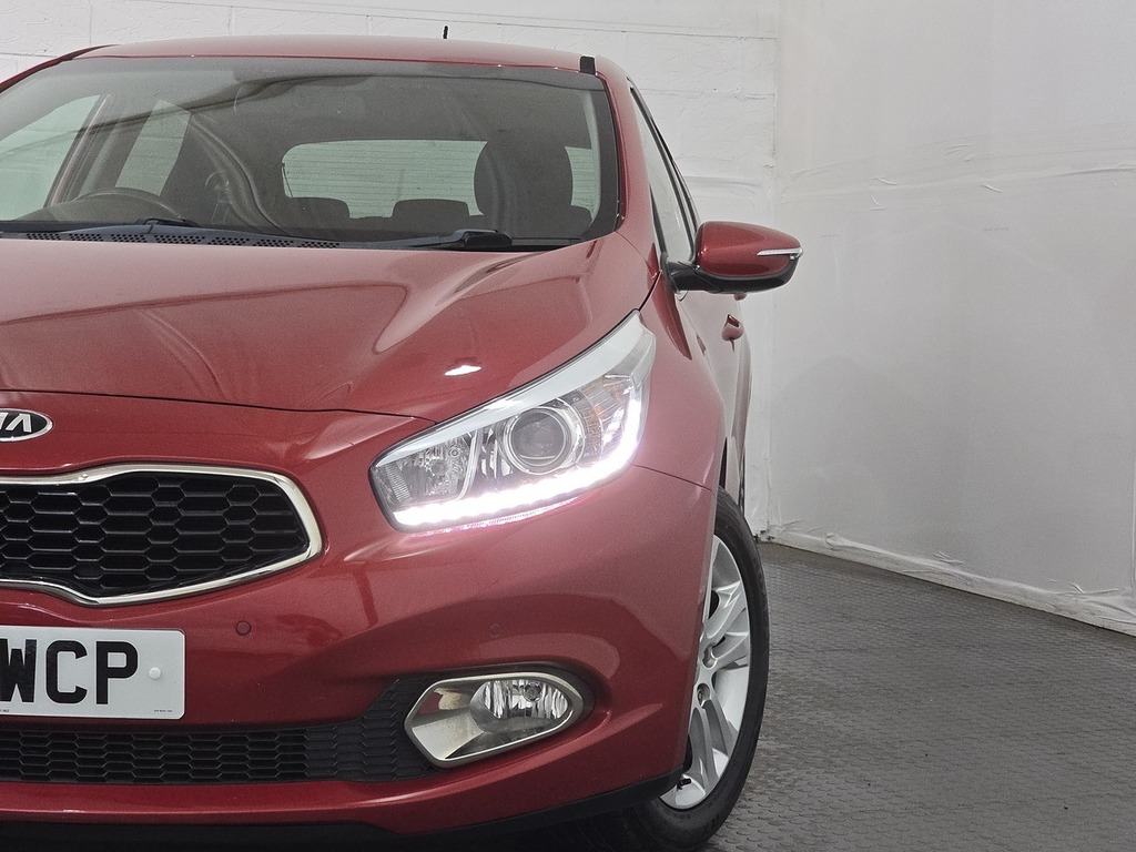 Kia Ceed Vr7 Red #17