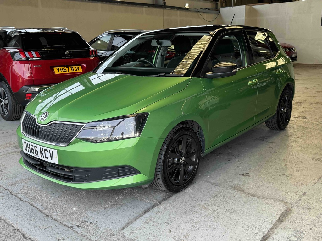 Skoda Fabia 1.2 Colour Edition Tsi Green #2