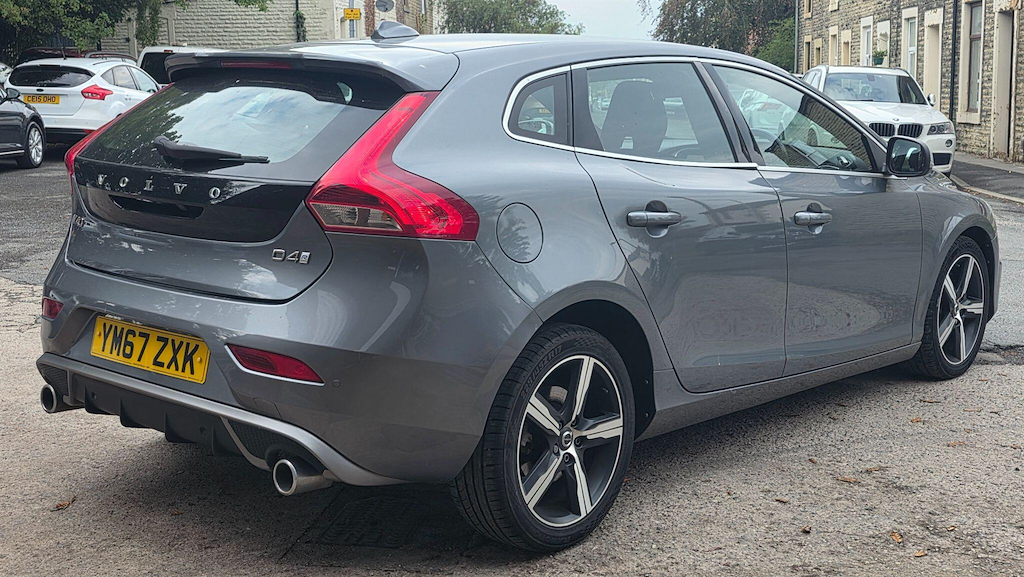 Volvo V40 2.0 D4 R-design Nav Plus Euro 6 Ss YM67ZXK #6