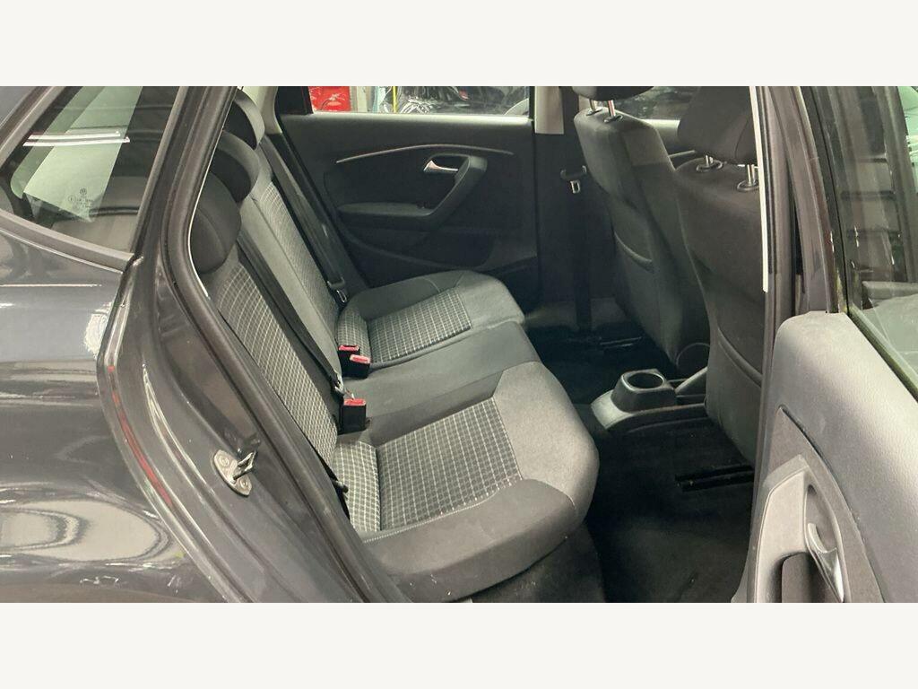 Volkswagen Polo Hatchback Match Edition Tdi 2014 White #12