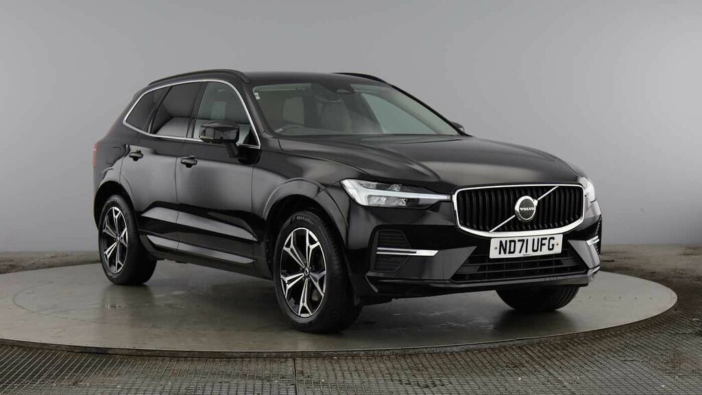 Volvo XC60 Momentum B5 Mild Hybrid 19 Alloys Dark Tints Black