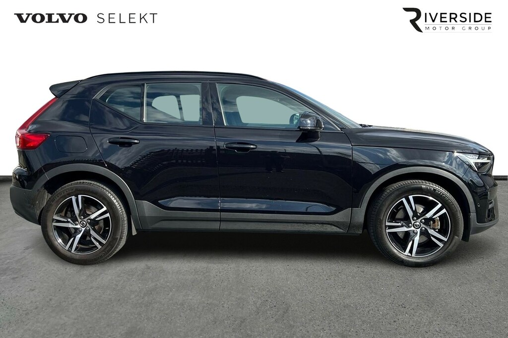 Volvo XC40 Plus, B3 Mild Hybrid, Dark YA23XST Black #4