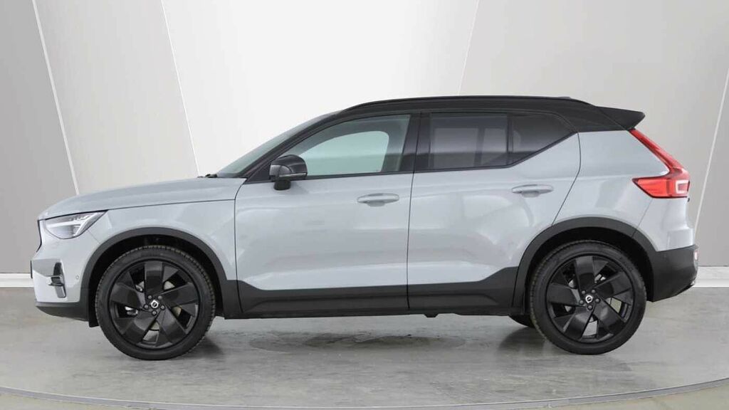 Volvo XC40 2.0 B3p Plus Black Edition Blue #5