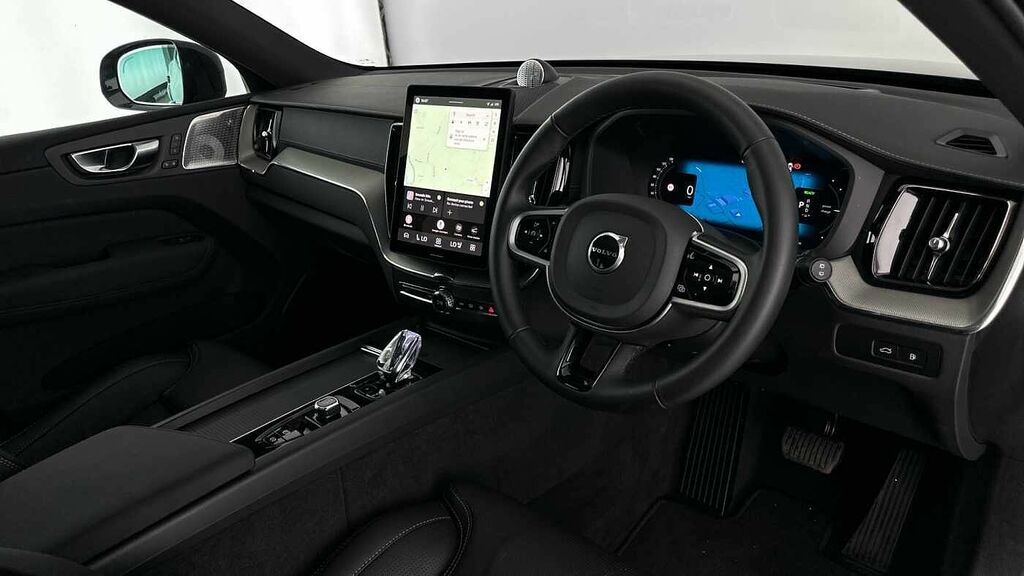 Volvo XC60 Black Edition Ultra, T8 Awd Plug-in Hybrid, Electr Black #3