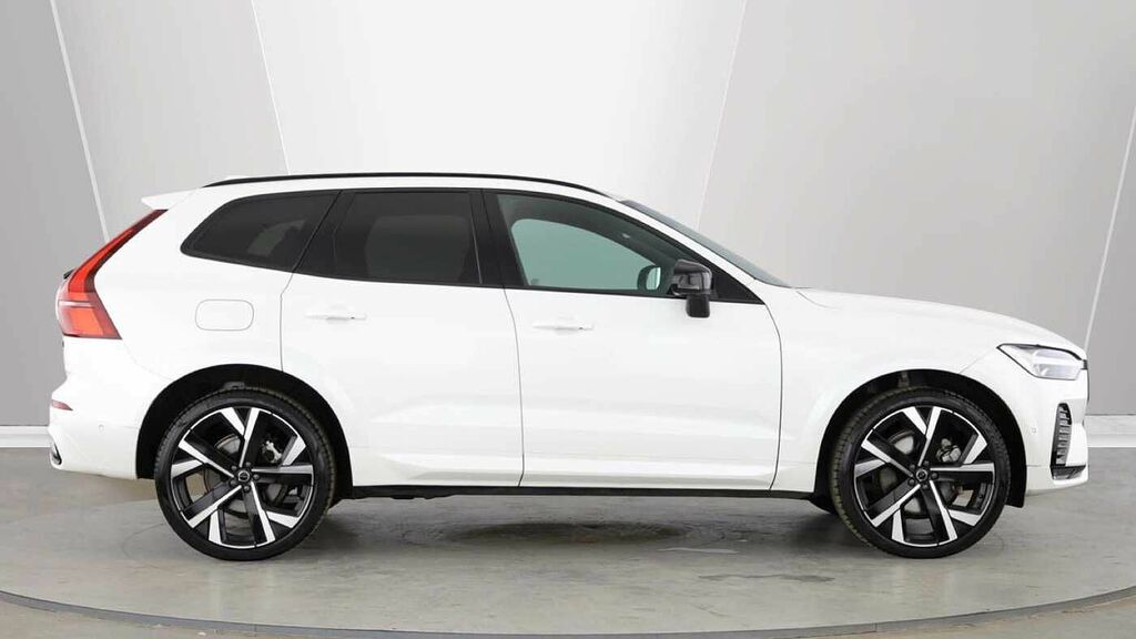 Volvo XC60 Black Edition Ultra, B5 Awd Mild Hybrid, White #5