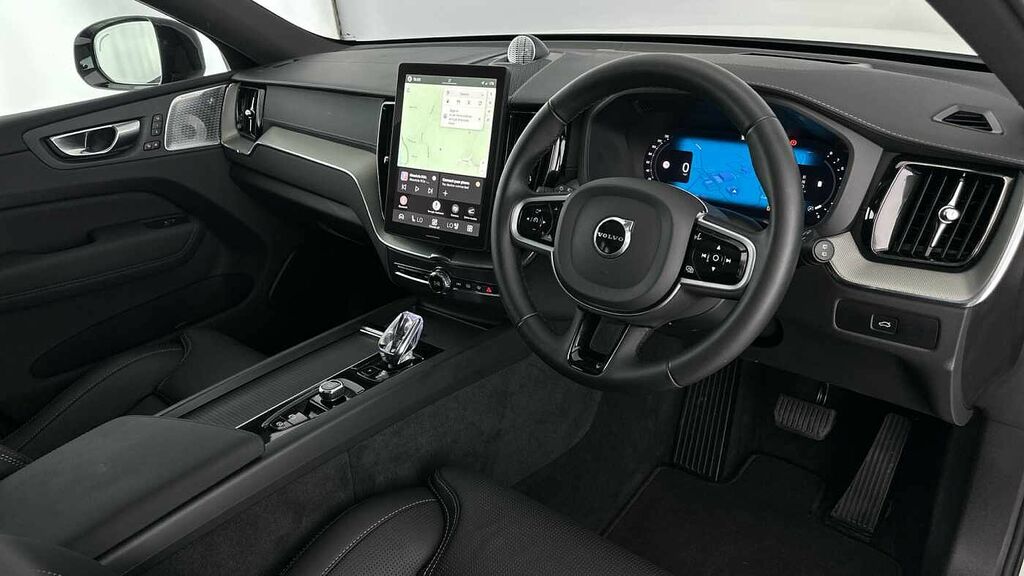 Volvo XC60 Black Edition Ultra, B5 Awd Mild Hybrid, White #3