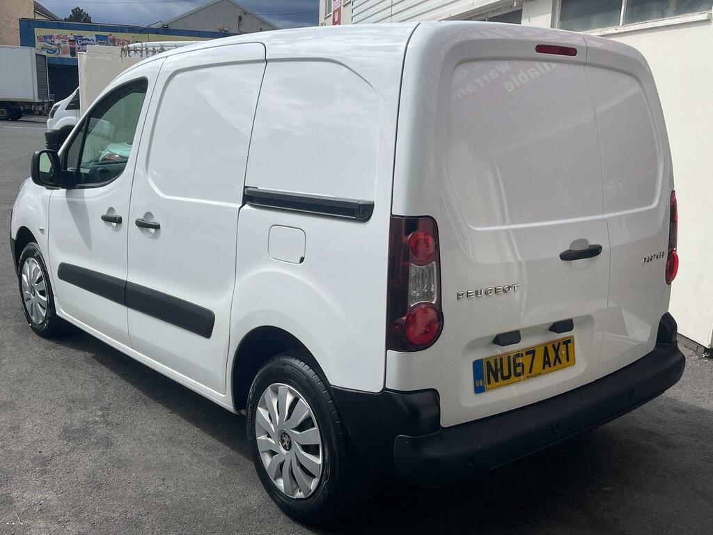 Peugeot Partner Diesel White