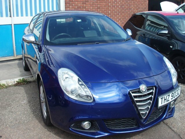 Alfa Romeo Giulietta 1.6 Jtdm-2 Distinctive Hatchback Blue
