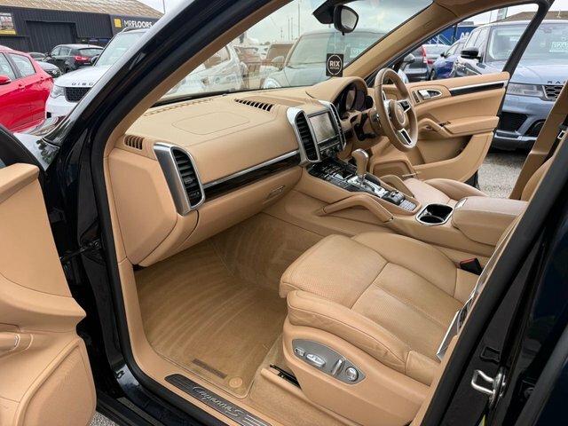Porsche Cayenne  Red #27