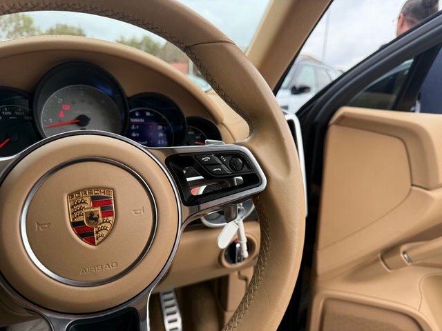 Porsche Cayenne  Red #17