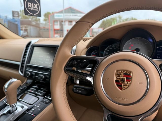 Porsche Cayenne  Red #16