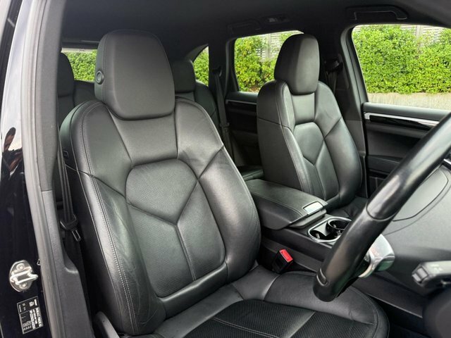 Porsche Cayenne 3.0Td V6 Tiptronic White #13