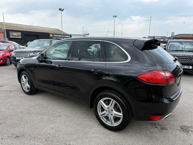 Porsche Cayenne Td V6 Suv MM63FHU Black #4