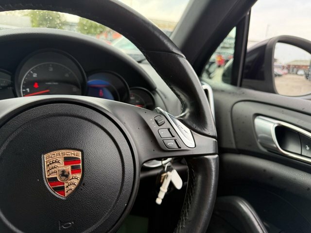 Porsche Cayenne 3.0Td V6 Tiptronic White #18