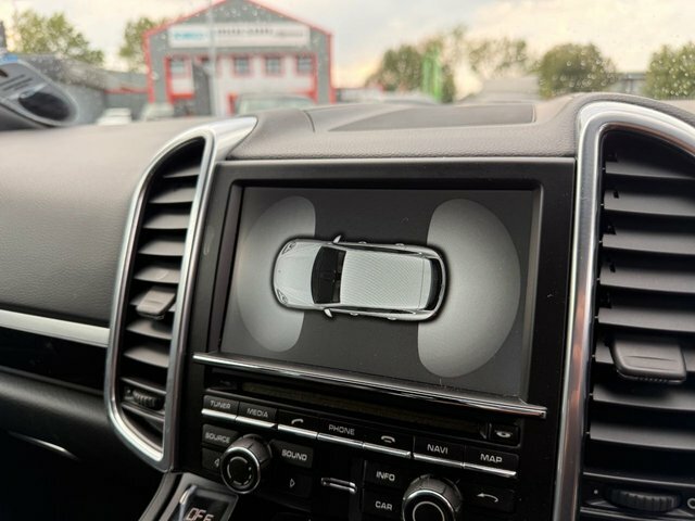 Porsche Cayenne 3.0Td V6 Tiptronic White #21