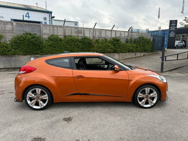 Hyundai Veloster Hatchback Black #10