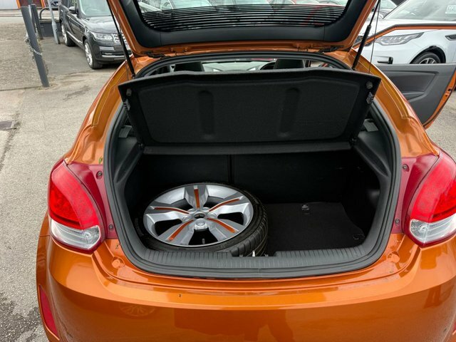 Hyundai Veloster Hatchback Black #7