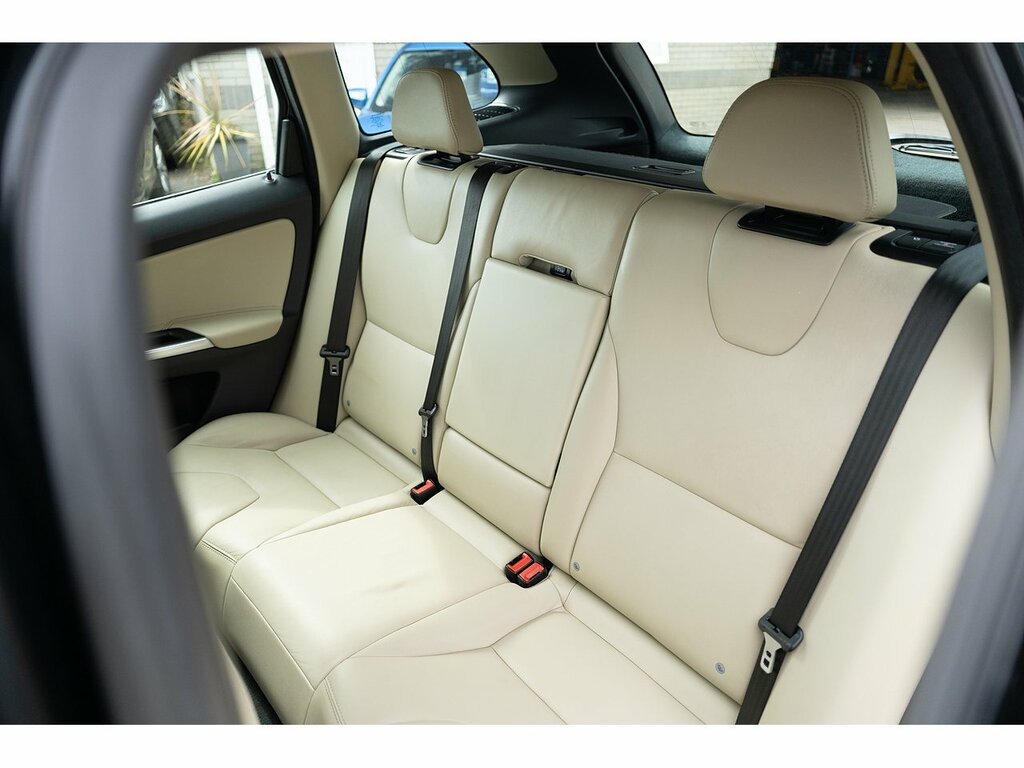 Volvo XC60  Blue #17