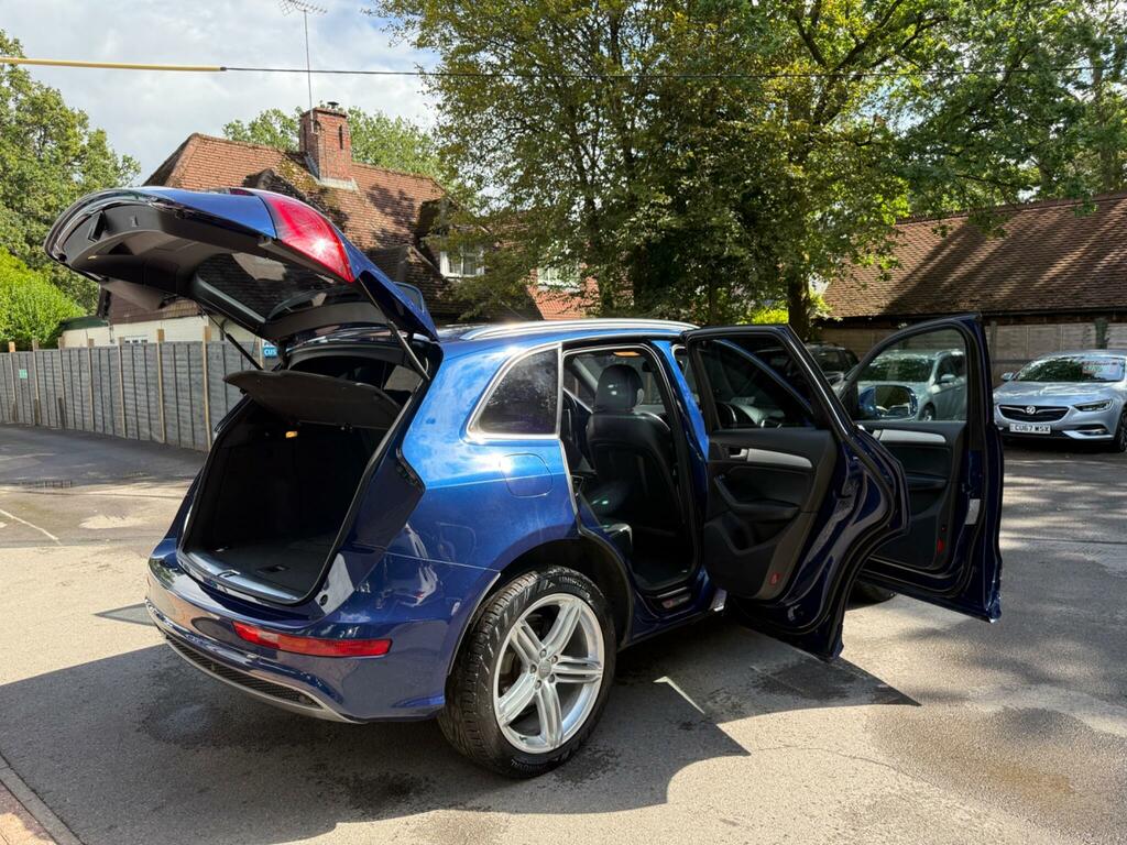 Audi Q5 Black #16