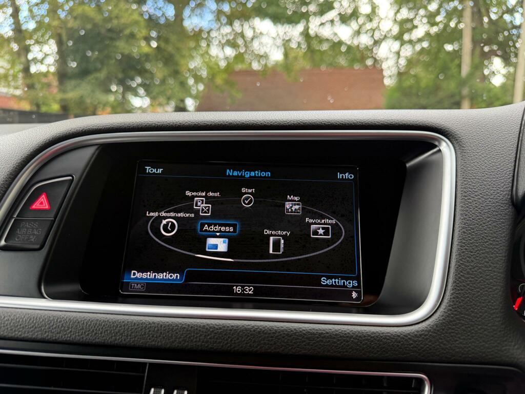 Audi Q5 Black #22
