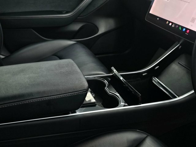 Tesla Model 3 Standard Range Plus Saloon Rwd LB69FGP White #6