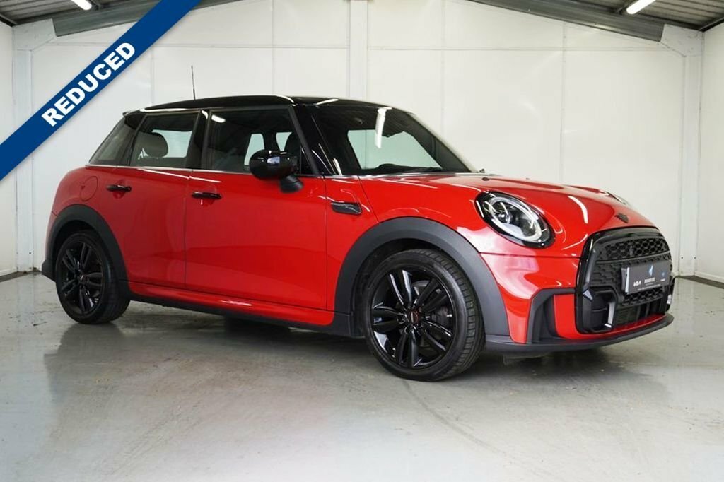 Mini Hatch 1.5L Cooper Sport Red