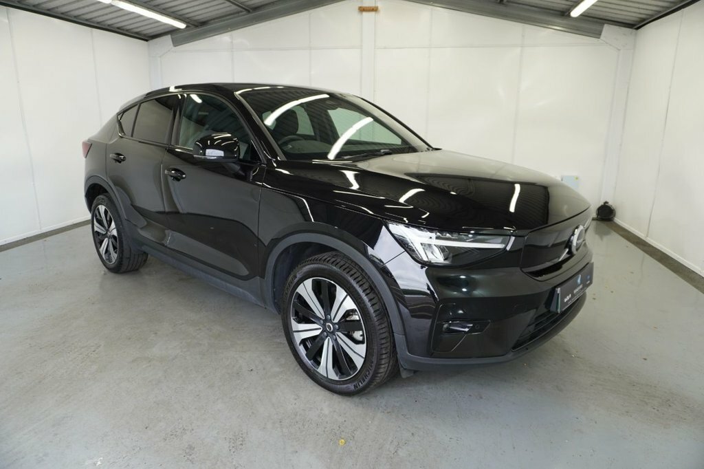 Volvo C40 Suv Black #2
