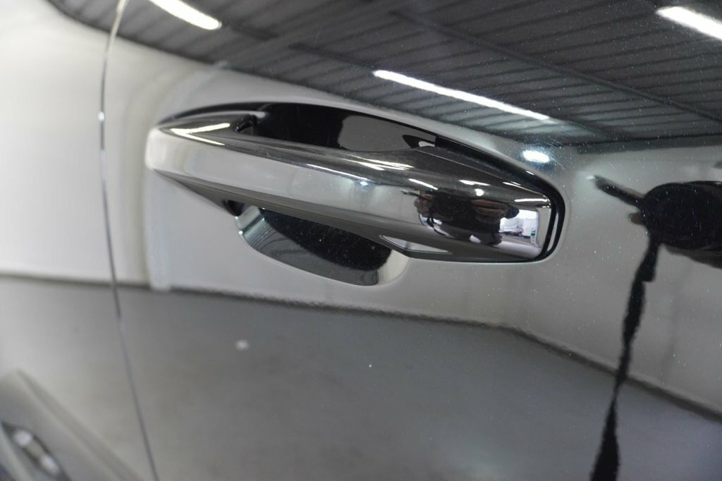 Volvo XC40 Suv AMZ3839 Black #6