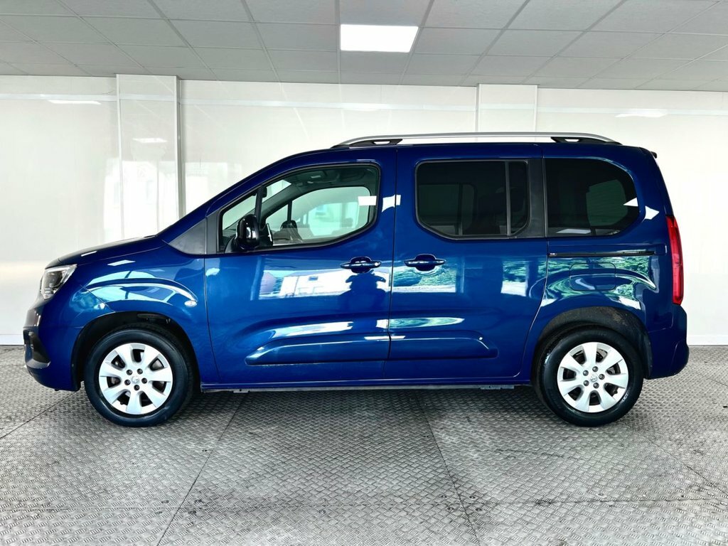 Vauxhall Combo Life 1.5L Elite Blue #4