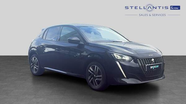 Peugeot 208 1.2 Puretech Allure Premium Hatchback