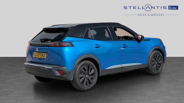Peugeot e-2008 50Kwh Gt Suv 136 Ps Blue #3