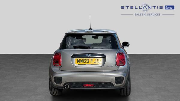 Mini Hatch 1.5 Cooper Sport Hatchback Euro MW69FJD Silver #4