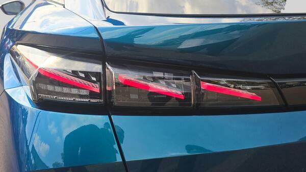 Peugeot 408 1.6 17.2Kwh Gt Fastback Plug-in Hybrid  #5