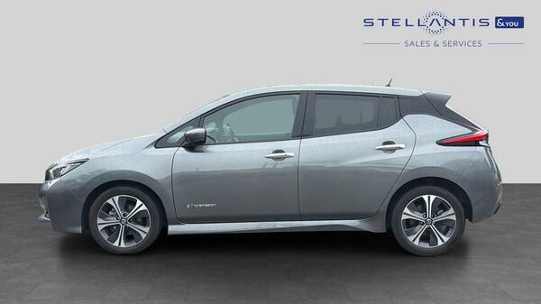 Nissan Leaf Acenta White #7