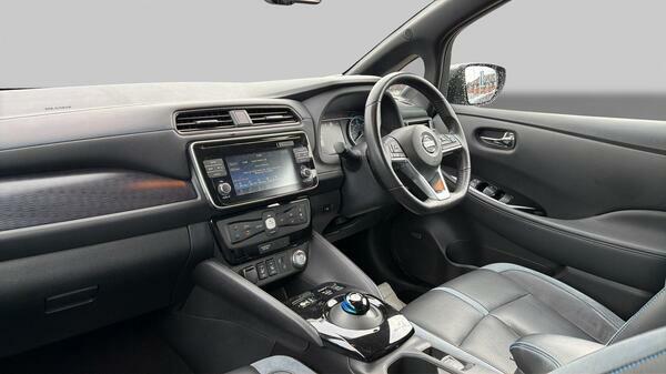 Nissan Leaf Acenta White #15