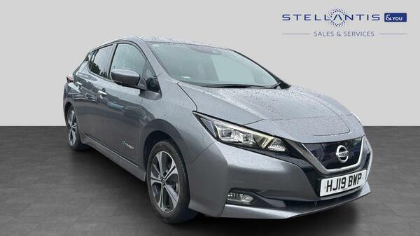 Nissan Leaf Acenta White #1