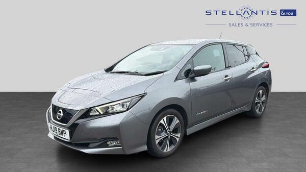 Nissan Leaf Acenta White #8