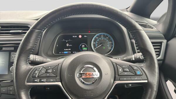 Nissan Leaf Acenta White #19