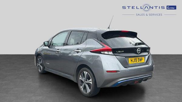 Nissan Leaf Acenta White #6