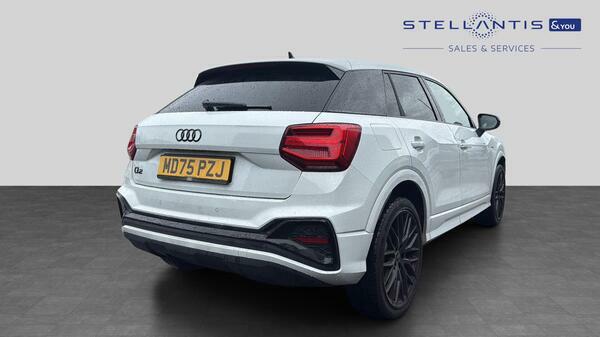 Audi Q2 1.5 Tfsi Cod 35 Black Edition Suv S Tro MD75PZJ #3