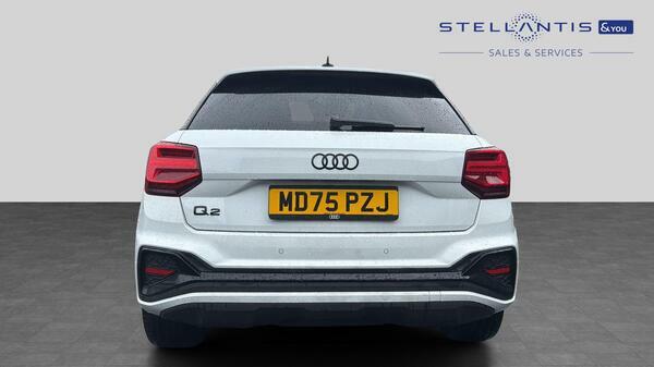 Audi Q2 1.5 Tfsi Cod 35 Black Edition Suv S Tro MD75PZJ #4