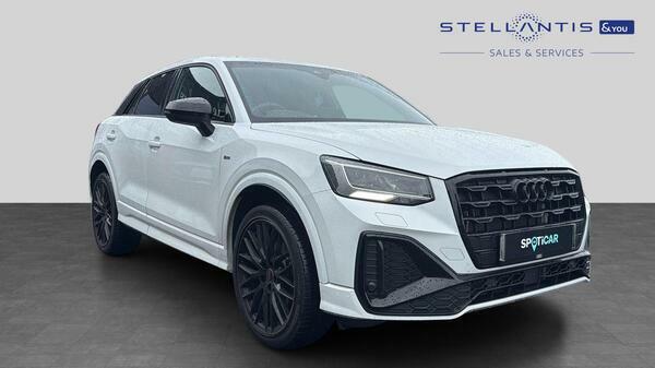 Audi Q2 1.5 Tfsi Cod 35 Black Edition Suv S Tro