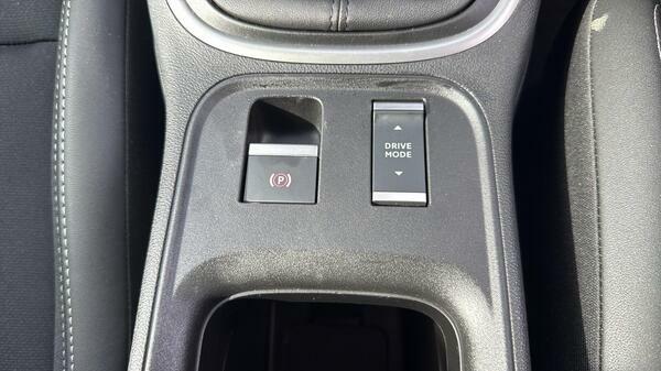 Jeep Avenger 1.2 E-hybrid Summit Dct 2025 Grey #27