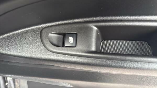 Jeep Avenger 1.2 E-hybrid Summit Dct 2025 Grey #38