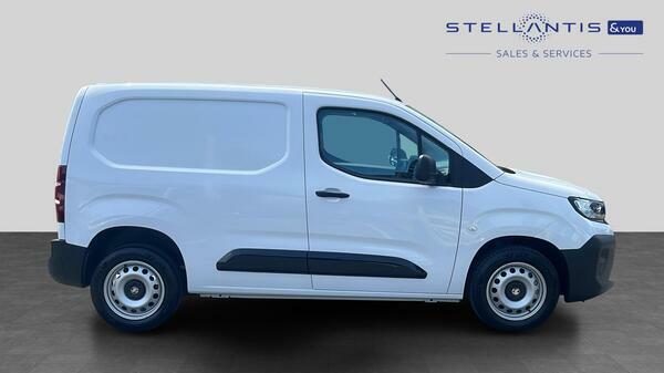 Vauxhall Combo 1.5 Turbo D 2300 Prime Panel Van LL24UCA #2