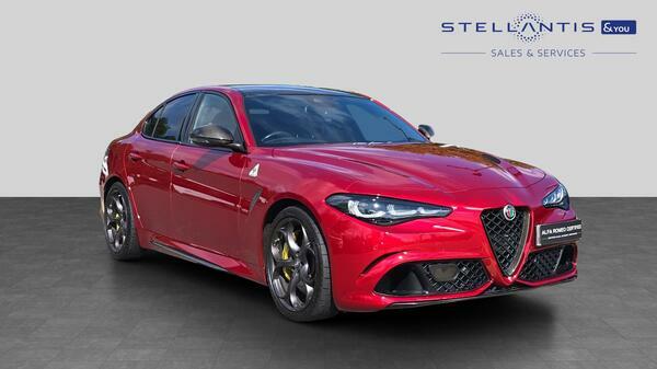 Alfa Romeo Giulia 2.9 V6 Bi-turbo Quadrifoglio 100 Anniversario Salo