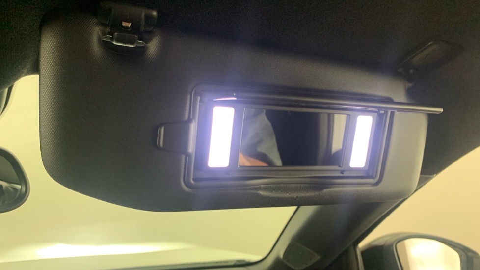 Vauxhall Mokka-e Ultimate White #38